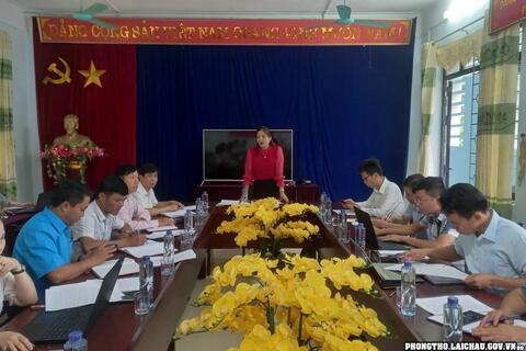 Tổ công tác số 03 UBND 789bet sòng bài trực tuyến
 làm việc với xã Huổi Luông