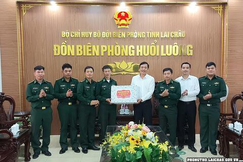 Đồng chí Đinh Quang Tuấn – Bí thư huyện ủy thăm, làm việc tại 2 xã biên giới và các đồn biên phòng