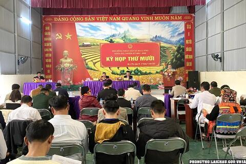 Kỳ họp thứ Mười HĐND xã Ma Li Pho khóa XXI, nhiệm kỳ 2021 – 2026